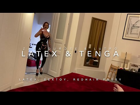 ❤️ Dada wa kambo mwenye kichwa chekundu akiwa amevalia vazi la latex alilobanwa na kaka wa kambo kwetu sw.doujin-sexy.ru ❌❤
